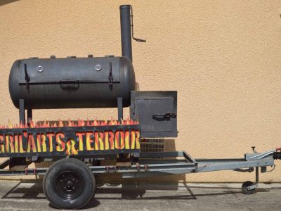 loc-grill-smokerjpg Smoker loué par Loc' Grill, partenaire de Gril'Arts et Terroir.
